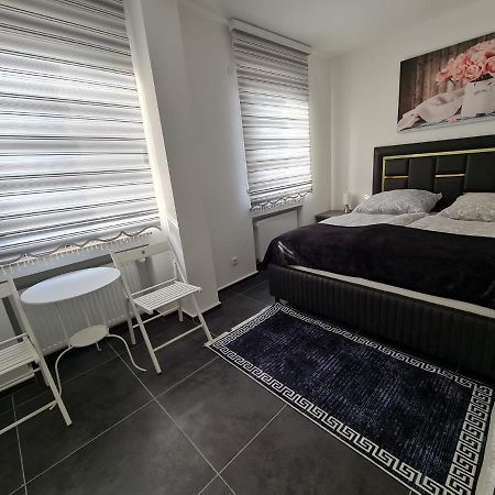 Roggendorf Zimmervermietung Köln Exteriör bild