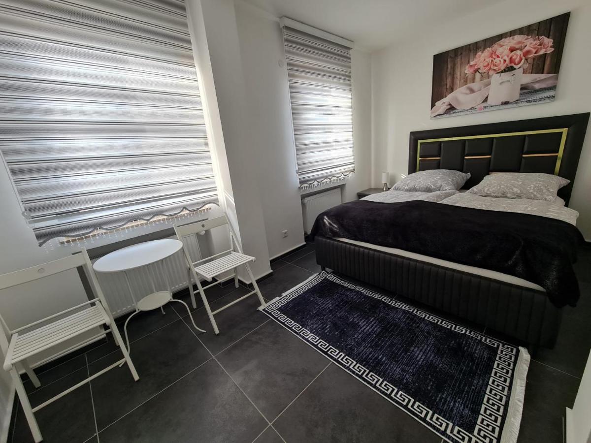 Roggendorf Zimmervermietung Köln Exteriör bild