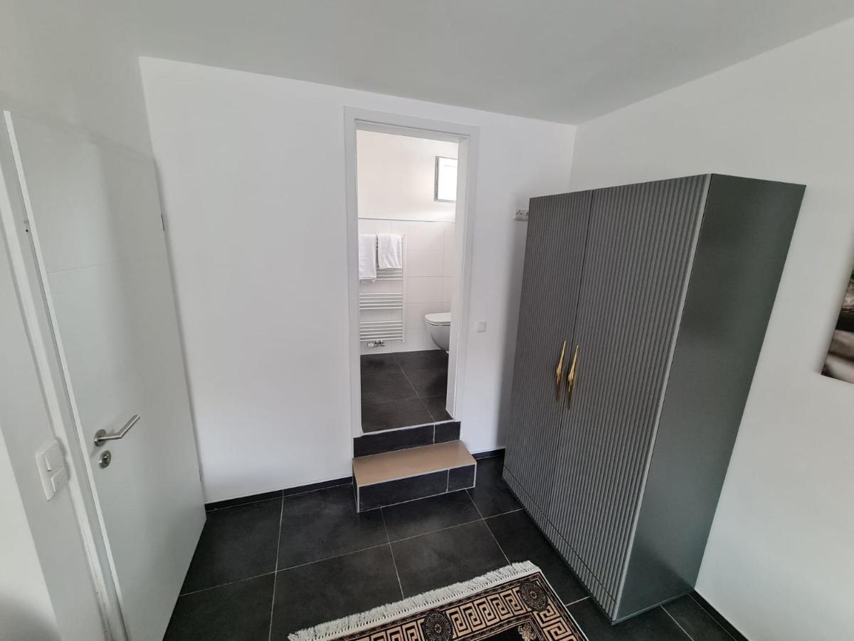 Roggendorf Zimmervermietung Köln Exteriör bild