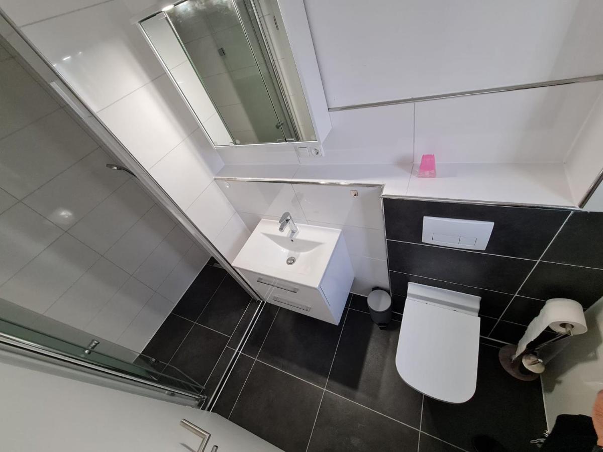 Roggendorf Zimmervermietung Köln Exteriör bild