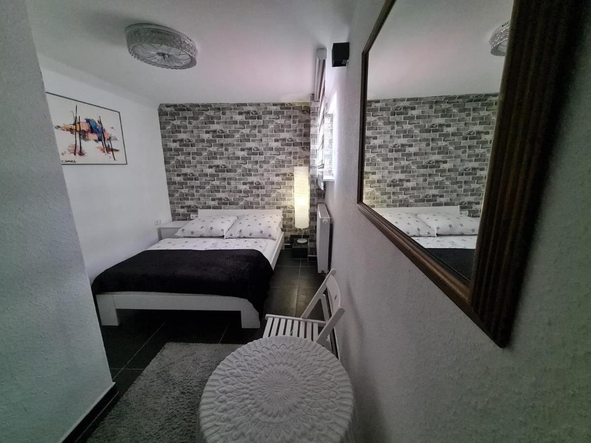 Roggendorf Zimmervermietung Köln Exteriör bild