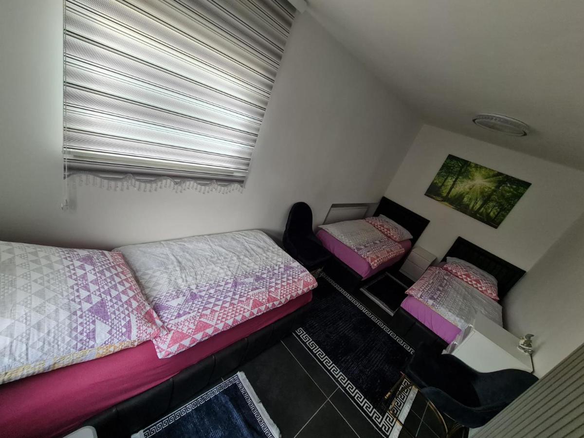 Roggendorf Zimmervermietung Köln Exteriör bild