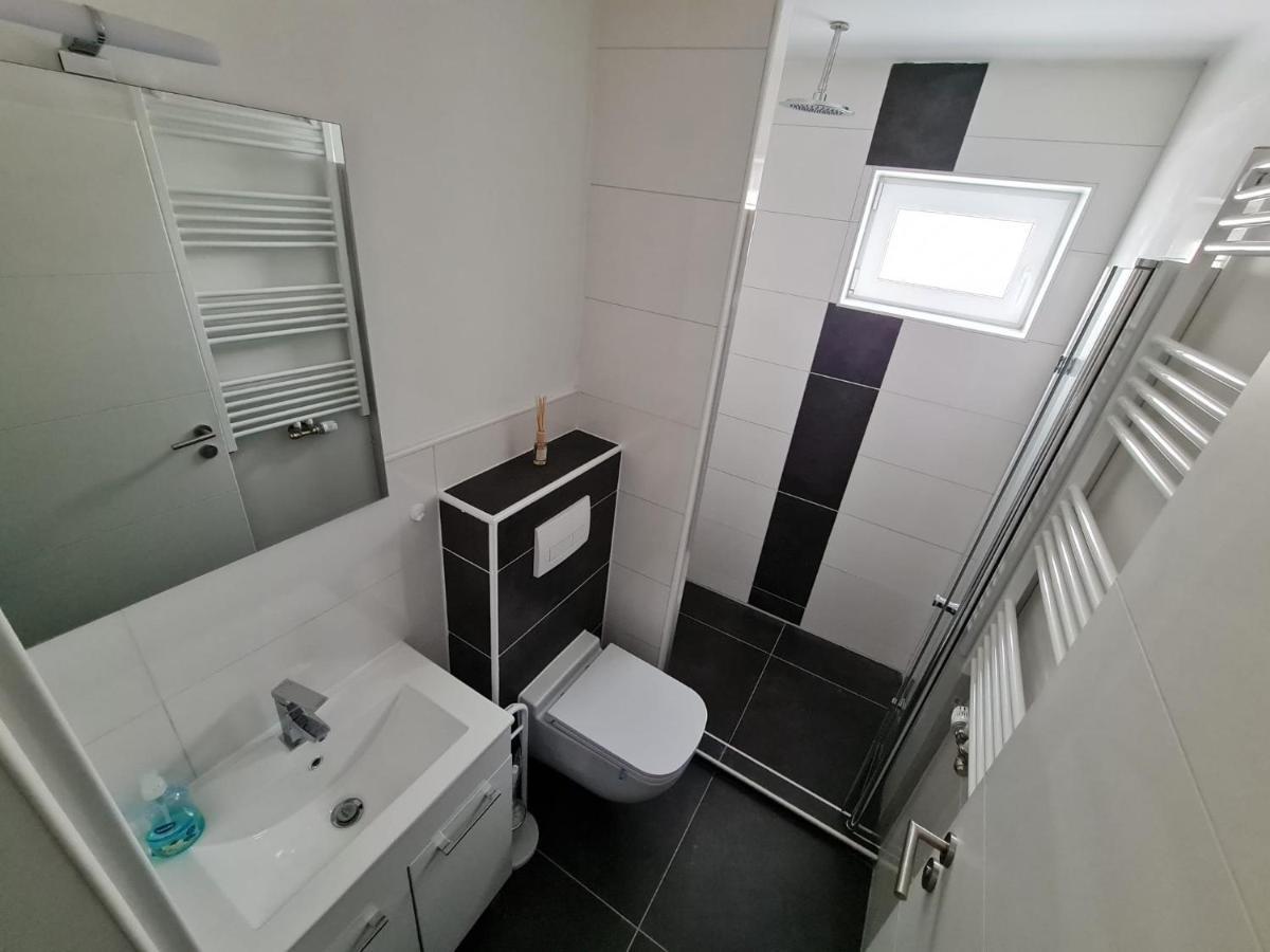 Roggendorf Zimmervermietung Köln Exteriör bild
