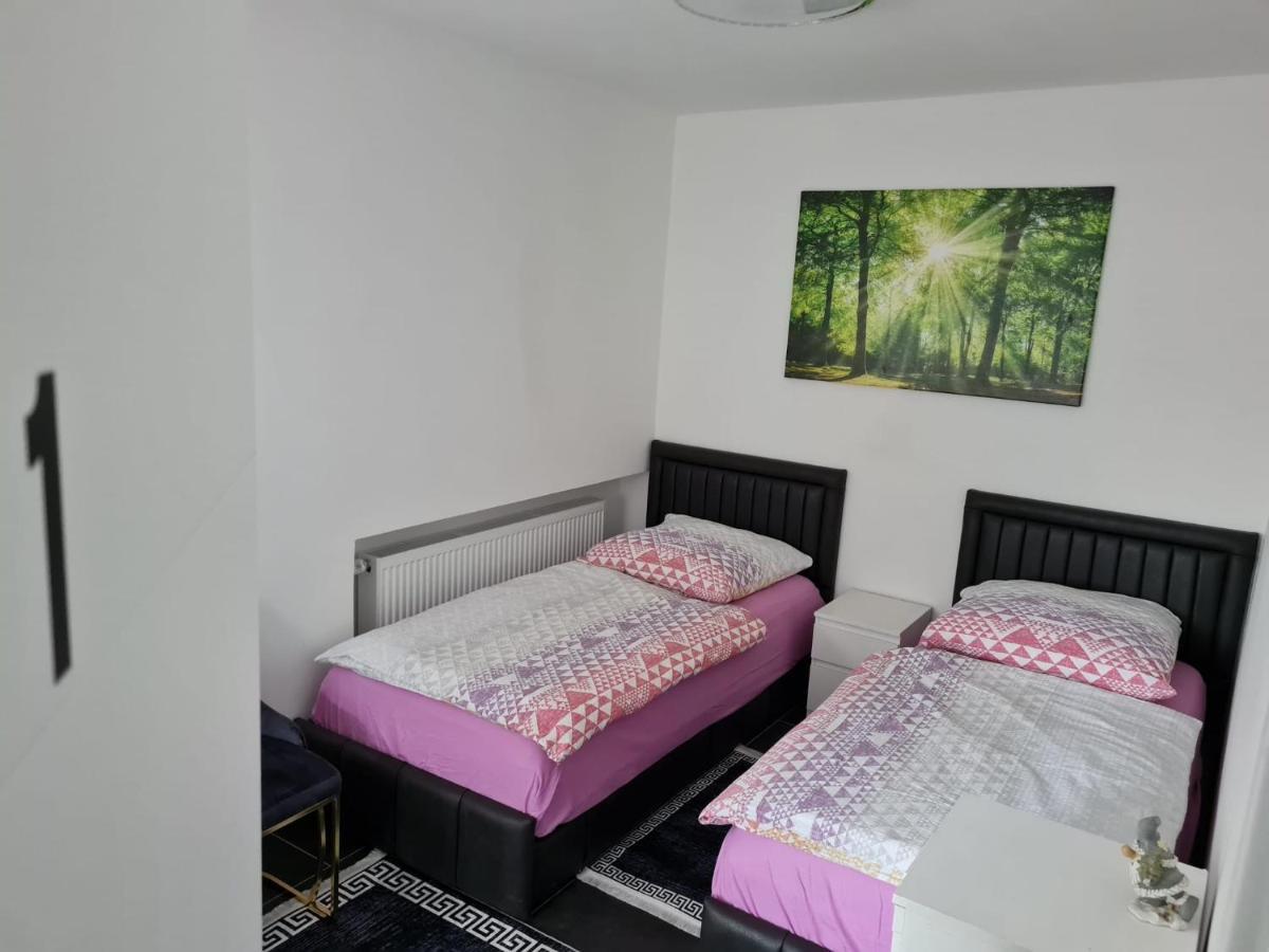 Roggendorf Zimmervermietung Köln Exteriör bild